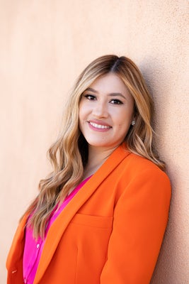 Portrait of Diana Cano, Associate Broker